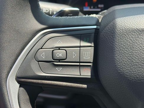 Used 2026 Jeep Grand Cherokee Limited AWD/4WD image 20