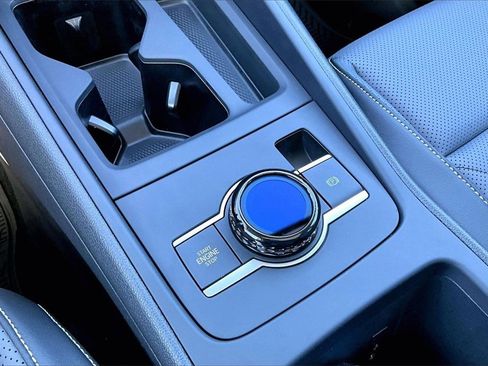 New 2026 Volkswagen Tiguan SE image 16