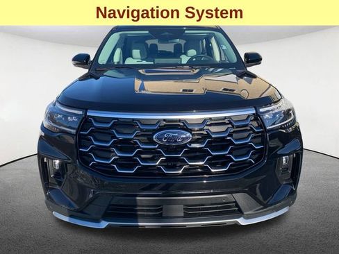 Certified 2025 Ford Explorer Platinum w/ LUX Leather Package image 4