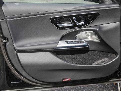 New 2024 Mercedes-Benz E 350 4MATIC Sedan image 18