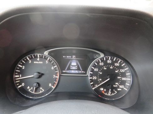 Used 2018 Nissan Pathfinder SL w/ SL Premium Package AWD/4WD image 15