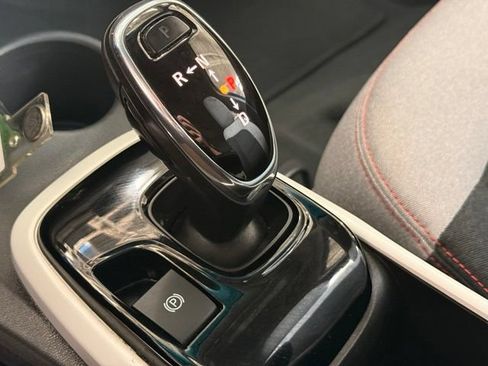 Used 2017 Chevrolet Bolt LT FWD image 18