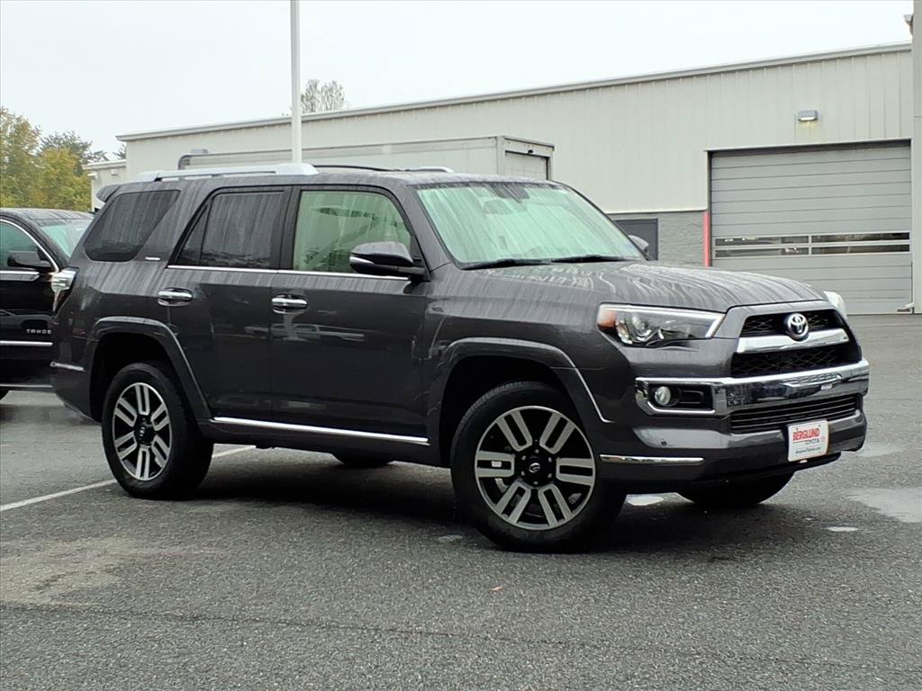 Used 2019 Toyota 4Runner Limited AWD/4WD image 2