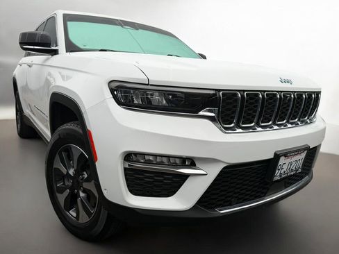 Used 2022 Jeep Grand Cherokee Limited 4xe w/ Luxury Tech Group II image 15