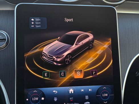 Used 2025 Mercedes-Benz C 300 4MATIC Sedan image 31