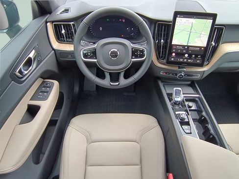 New 2026 Volvo XC60 B5 Core AWD/4WD image 12