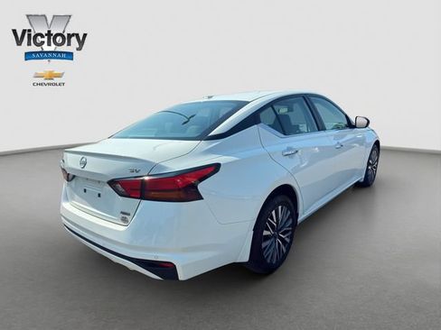 Used 2024 Nissan Altima 2.5 SV AWD/4WD image 7