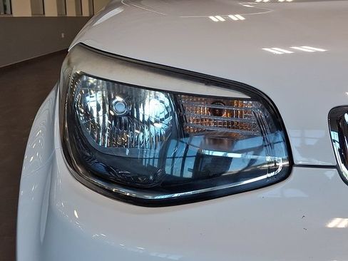 Used 2015 Kia Soul FWD image 9