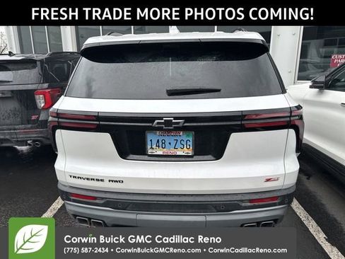 Used 2024 Chevrolet Traverse Z71 w/ Enhanced Driving Package image 5