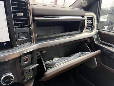 Used 2024 Ford F350 King Ranch w/ Chrome Package image 33