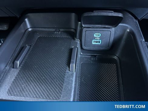 Used 2025 Ford Bronco Outer Banks image 36