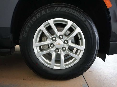 Used 2023 Chevrolet Suburban LT image 11