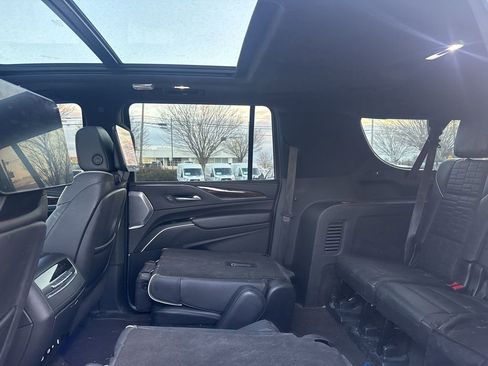 Used 2024 Cadillac Escalade ESV Sport Platinum w/ LPO, ONYX Package image 14