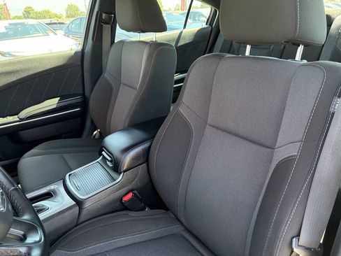 Used 2022 Dodge Charger SXT RWD image 23