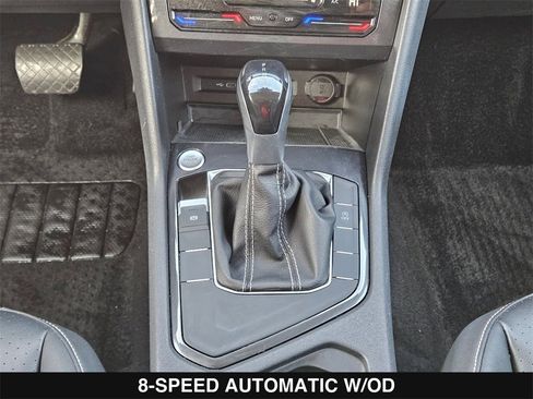 Used 2022 Volkswagen Tiguan SE image 22