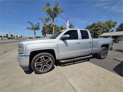 Used 2019 Chevrolet Silverado 1500 LT w/ LPO, Black Pack AWD/4WD image 2