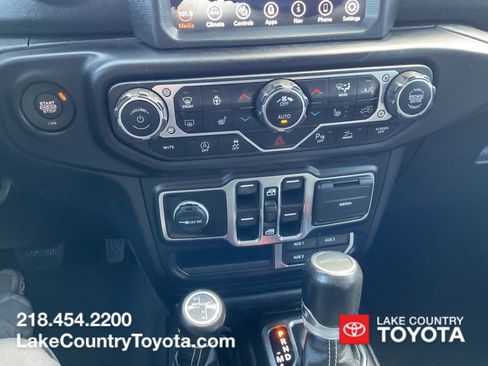 Used 2021 Jeep Gladiator Overland w/ Uconnect 4C Nav & Sound Group AWD/4WD image 43