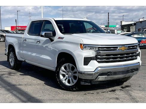Used 2023 Chevrolet Silverado 1500 LTZ image 2