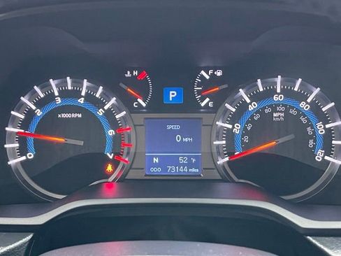 Used 2018 Toyota 4Runner SR5 Premium image 9