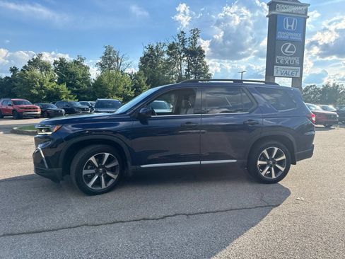 Used 2023 Honda Pilot Elite image 14
