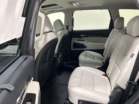 New 2025 Kia Telluride EX image 25