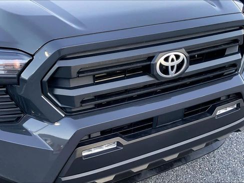 Used 2025 Toyota Tacoma SR5 image 29