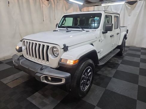 Used 2023 Jeep Gladiator Overland AWD/4WD image 2