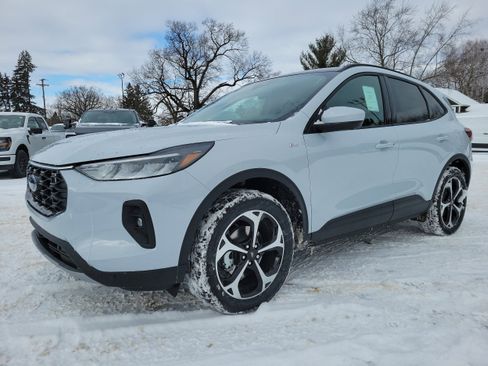 New 2026 Ford Escape ST-Line Select w/ Tech Pack #2 image 9