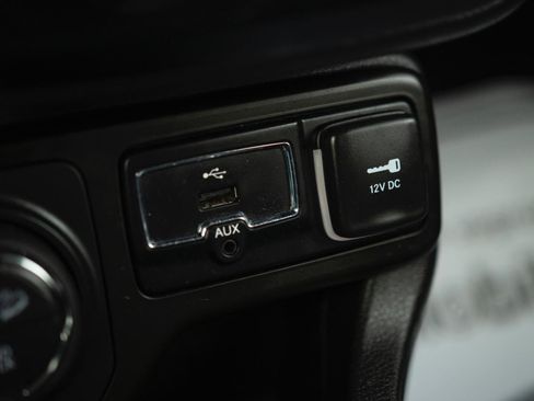 Used 2023 Jeep Renegade Trailhawk image 11