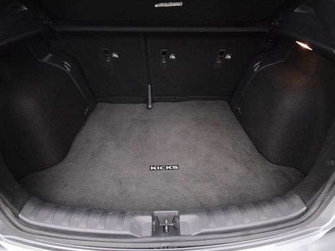 Used 2021 Nissan Kicks SR w/ SR Premium Package FWD image 26