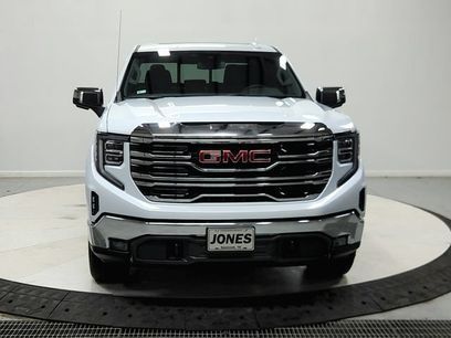 New 2026 GMC Sierra 1500 SLT w/ SLT Convenience Package