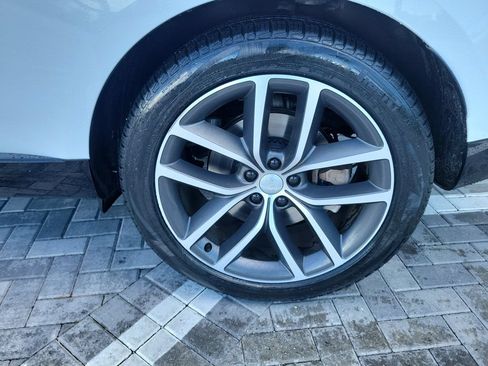 Certified 2025 Land Rover Range Rover Long Wheelbase SE AWD/4WD image 14