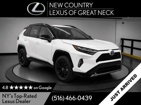 Used 2022 Toyota RAV4 XSE AWD/4WD image 1