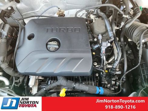 Used 2025 Chevrolet TrailBlazer LT AWD/4WD image 32