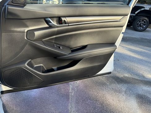 Used 2022 Honda Accord Sport image 36
