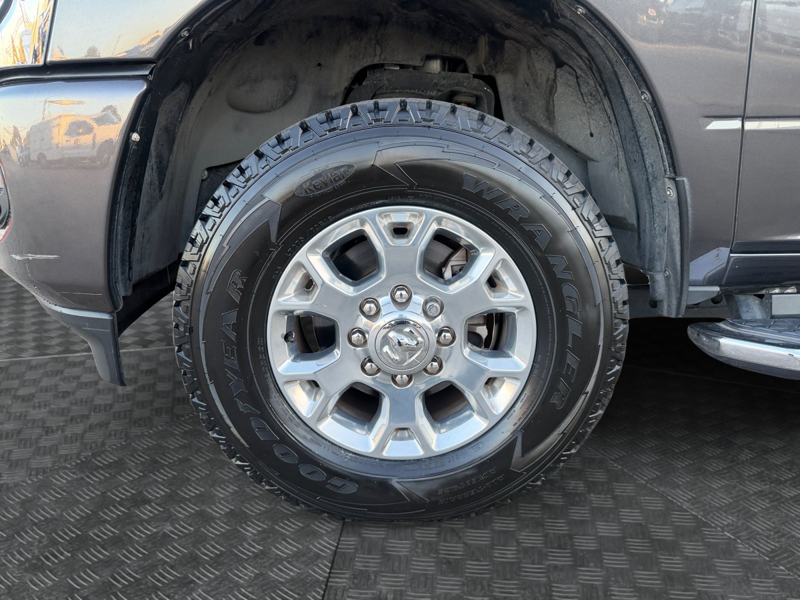 Used 2023 RAM 2500 Laramie AWD/4WD image 9