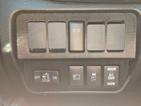 Used 2022 Toyota Tacoma TRD Off-Road w/ Technology Package AWD/4WD image 35