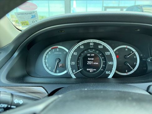 Used 2017 Honda Accord Touring image 9