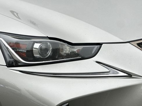 Used 2019 Lexus IS 350 F Sport w/ F Sport Package RWD image 10