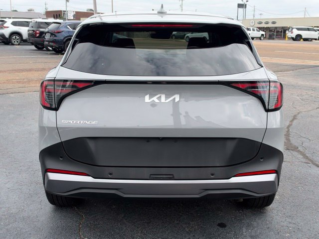 Used 2026 Kia Sportage EX FWD image 4