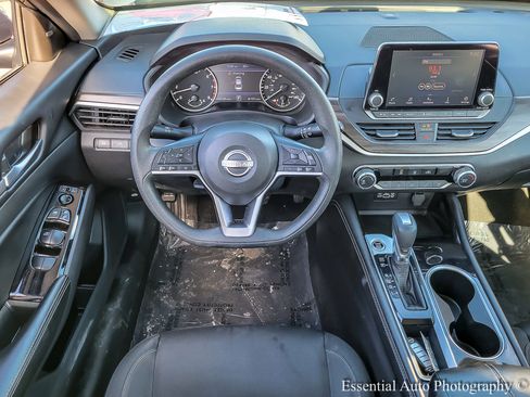 Used 2023 Nissan Altima 2.5 SV image 12