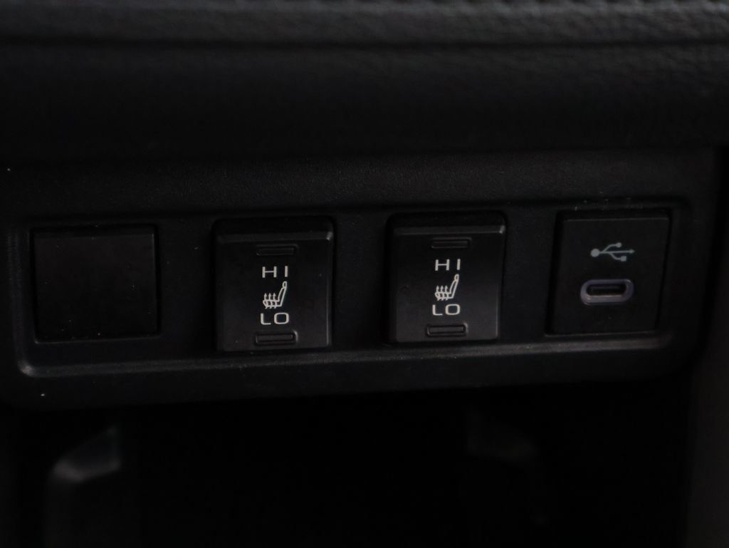 Used 2024 Toyota Corolla Cross XLE w/ Convenience Package FWD image 24