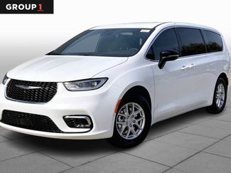 New 2026 Chrysler Pacifica Select FWD video 1