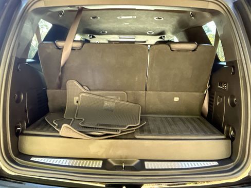 Used 2019 Cadillac Escalade Platinum image 34