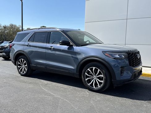 New 2026 Ford Explorer ST-Line w/ Premium Package RWD image 2