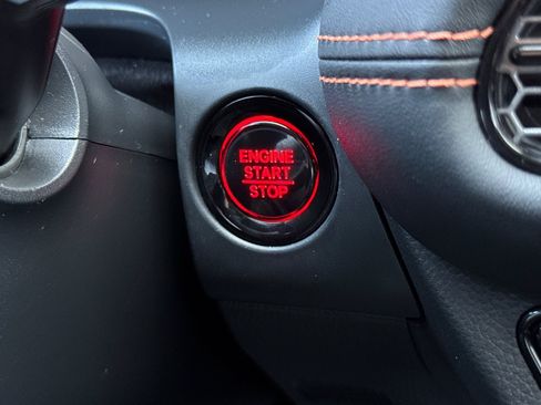 Used 2025 Honda HR-V Sport image 17