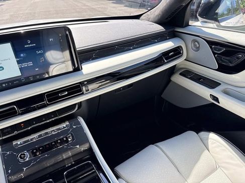New 2026 Lincoln Aviator Black Label w/ Black Label Special Edition AWD/4WD image 15