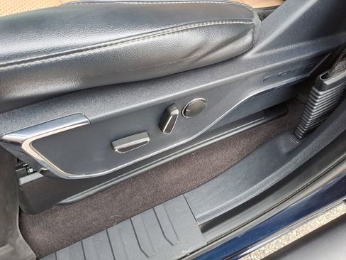 Used 2021 Ford F150 Lariat w/ Tow Technology Package image 22