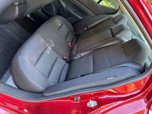 Used 2025 Nissan Altima 2.5 SV FWD image 37