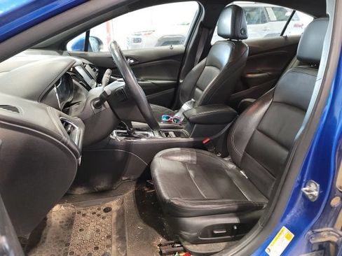 Used 2017 Chevrolet Cruze Premier FWD image 12